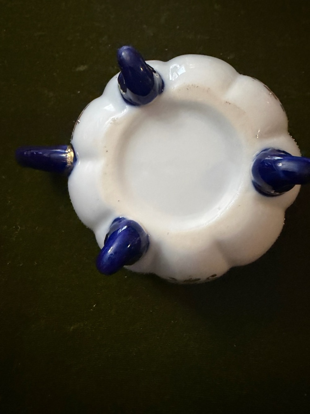 Blue and Gold Porcelain Creamer with Ornate Filigree - Picture 4 of 7